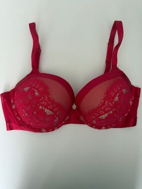 Victoria's Secret Red Lace Very Sexy Push-Up Bra